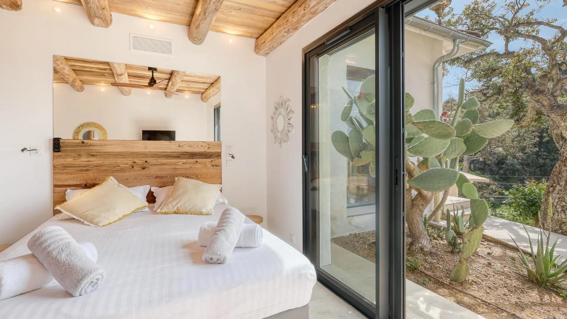Villa Climatisee Au Lavandou Avec Vue Mer Avec Piscine Privee Le Lavandou France