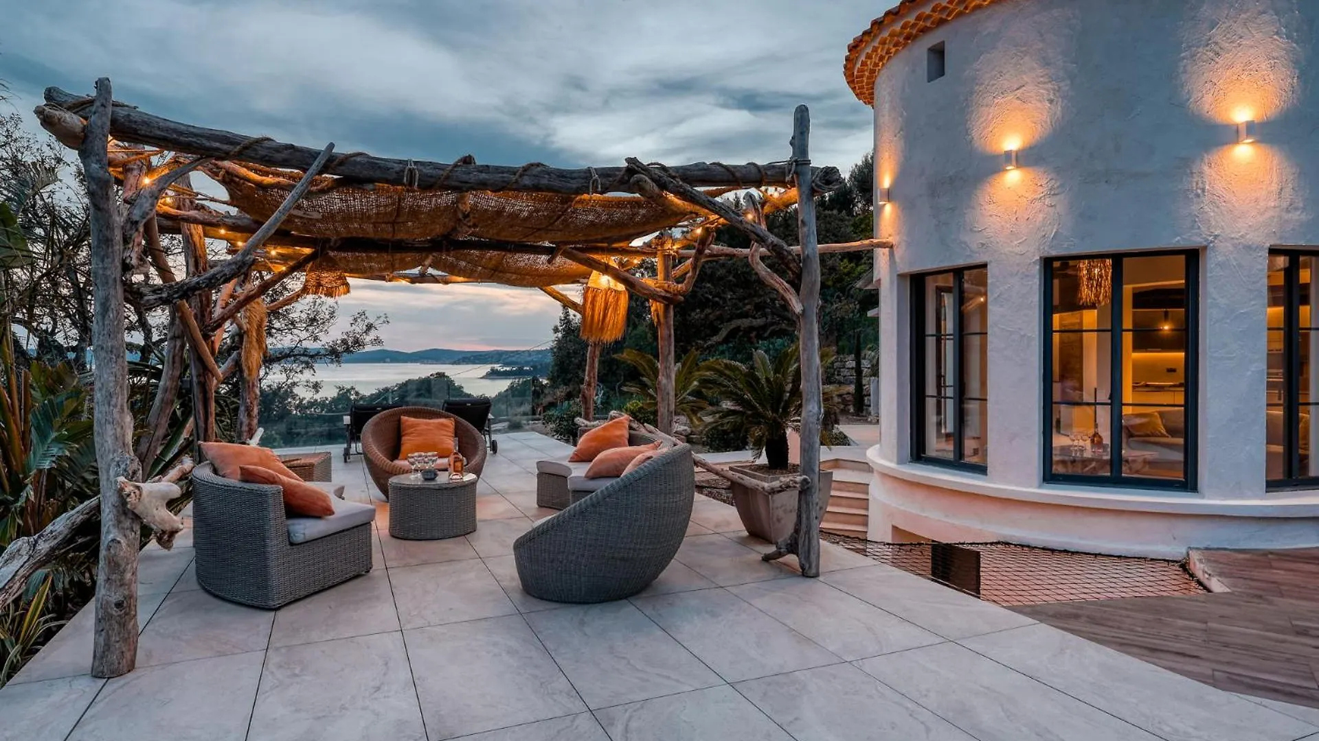 Villa Climatisee Au Lavandou Avec Vue Mer Avec Piscine Privee Le Lavandou