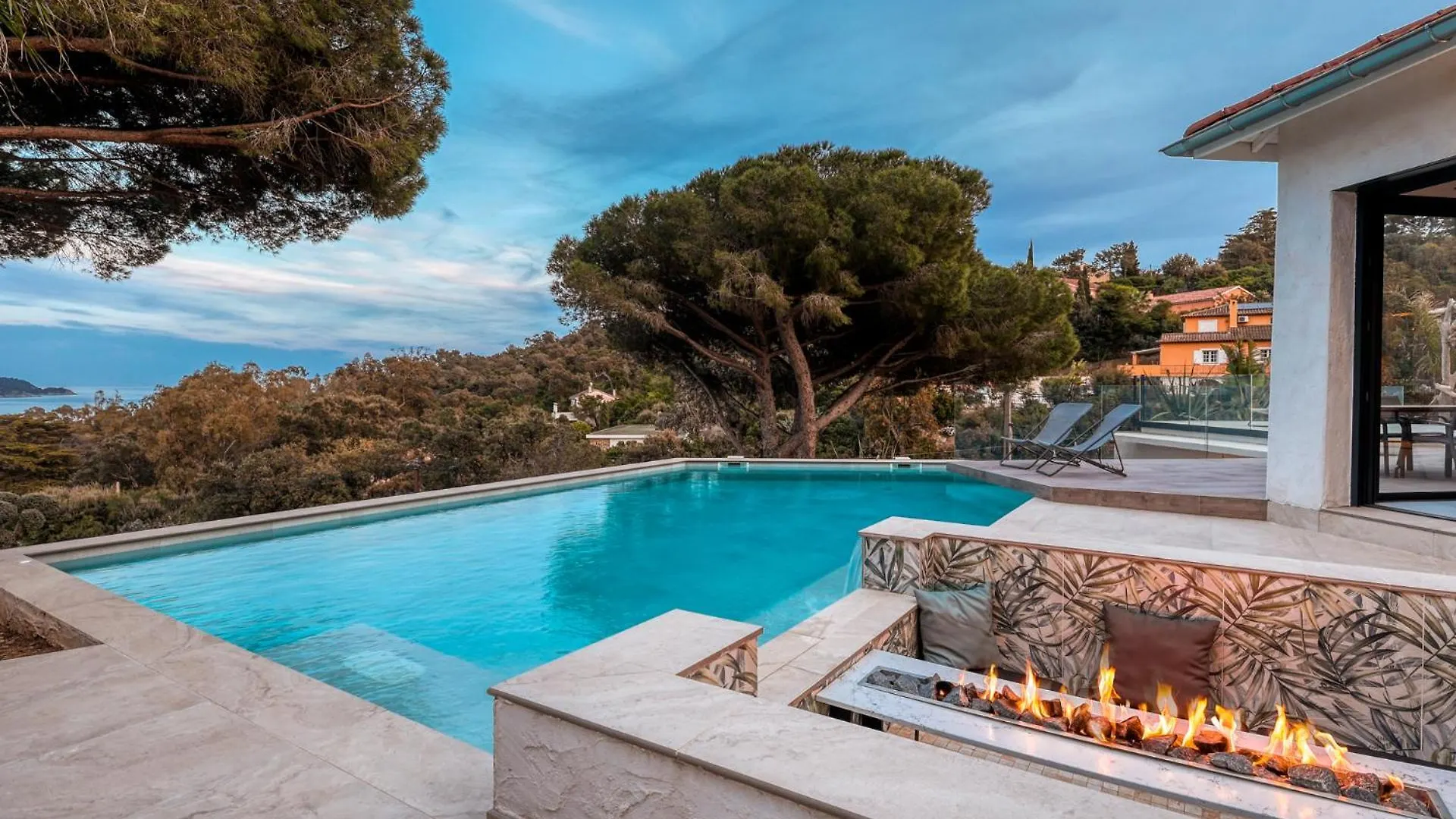 Villa Climatisee Au Lavandou Avec Vue Mer Avec Piscine Privee Le Lavandou